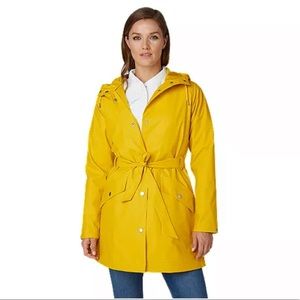 Rain jacket with belt